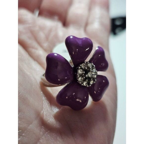 Silver Tone Purple Enamel Flower Ring Size 9 Cocktail Clear Rhinestone Accents - Picture 3 of 11